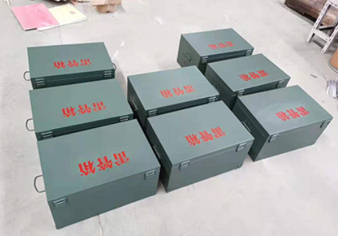 奈曼炸药箱和雷管箱一般是怎么存放的？